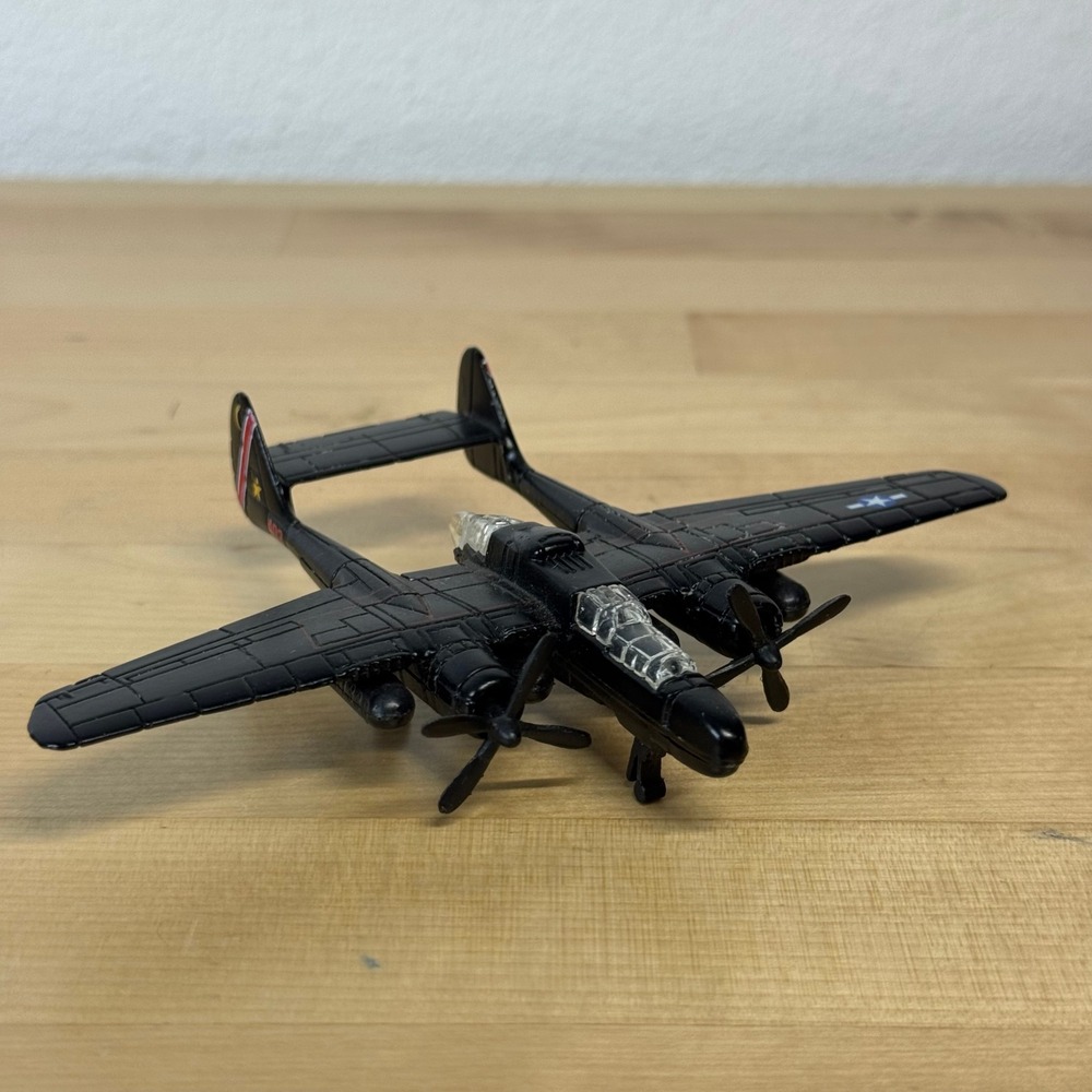 Maisto Fresh Metal Tailwinds P-61 Black Widow Diecast Airplane Black 403 WWII